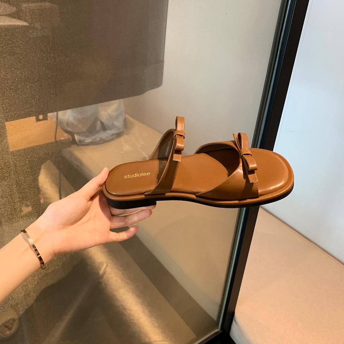 Sheepskin grape mother soft bottom bow open-toed beach versatile casual flat-bottomed slippers women s summer sandals 40
Sheepskin grape mother soft bottom bow open-toed beach versatile casual flat-bottomed slippers women s summer sandals 40