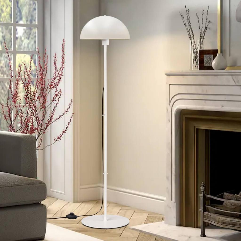 New Yorker Cream Metal Floor Lamp Living Room Office Study Room Easy Installation Decorative Foot Puar Corner Lamp
New Yorker Cream Metal Floor Lamp Living Room Office Study Room Easy Installation Decorative Foot Puar Corner Lamp
