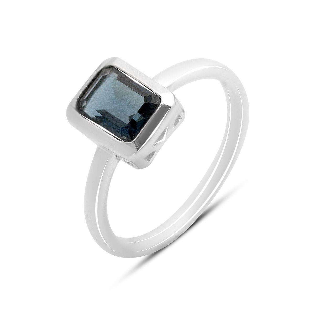 Срібна каблучка з сапфіром nano 1.543ct, вага виробу 2,48 гр (2174677) 18 синій 
Срібна каблучка з сапфіром nano 1.543ct, вага виробу 2,48 гр (2174677) 18 синій