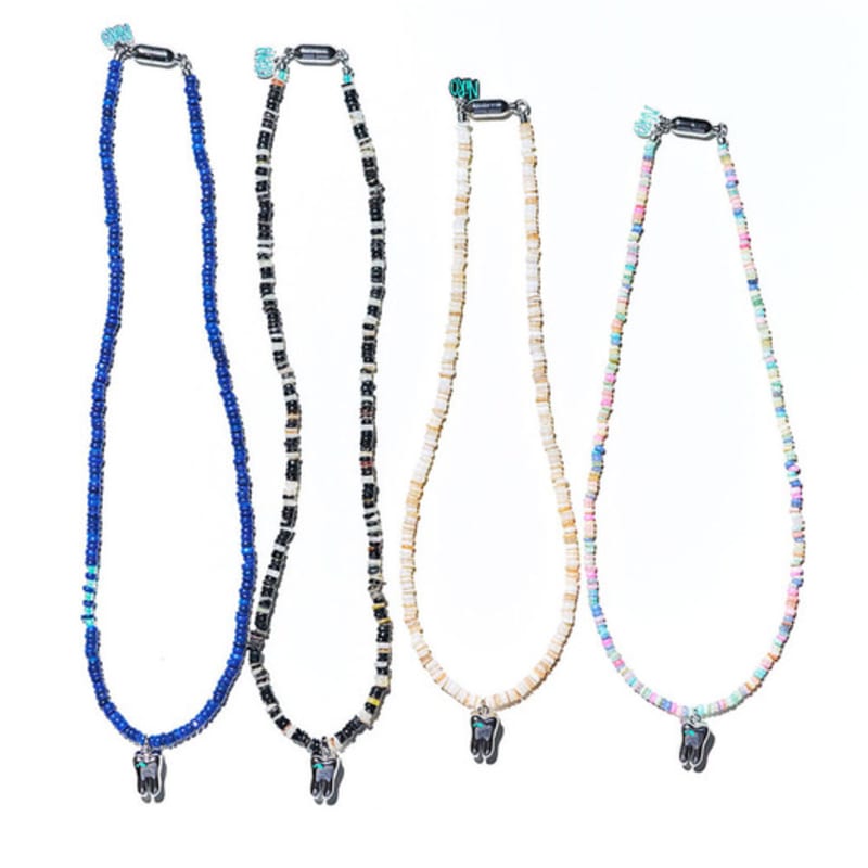 niroserendipity MOLAR DOLPHIN MOTHER OF PEARL NECKLACE #122 BLACK
niroserendipity MOLAR DOLPHIN MOTHER OF PEARL NECKLACE #122 BLACK