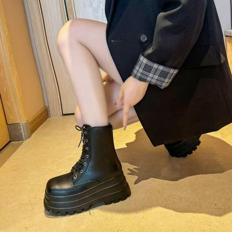 Martin boots fried street locomotive boots autumn 2025 new thick-soled heightening small short boots women s British style lace-up 35
Martin boots fried street locomotive boots autumn 2025 new thick-soled heightening small short boots women s British style lace-up 35