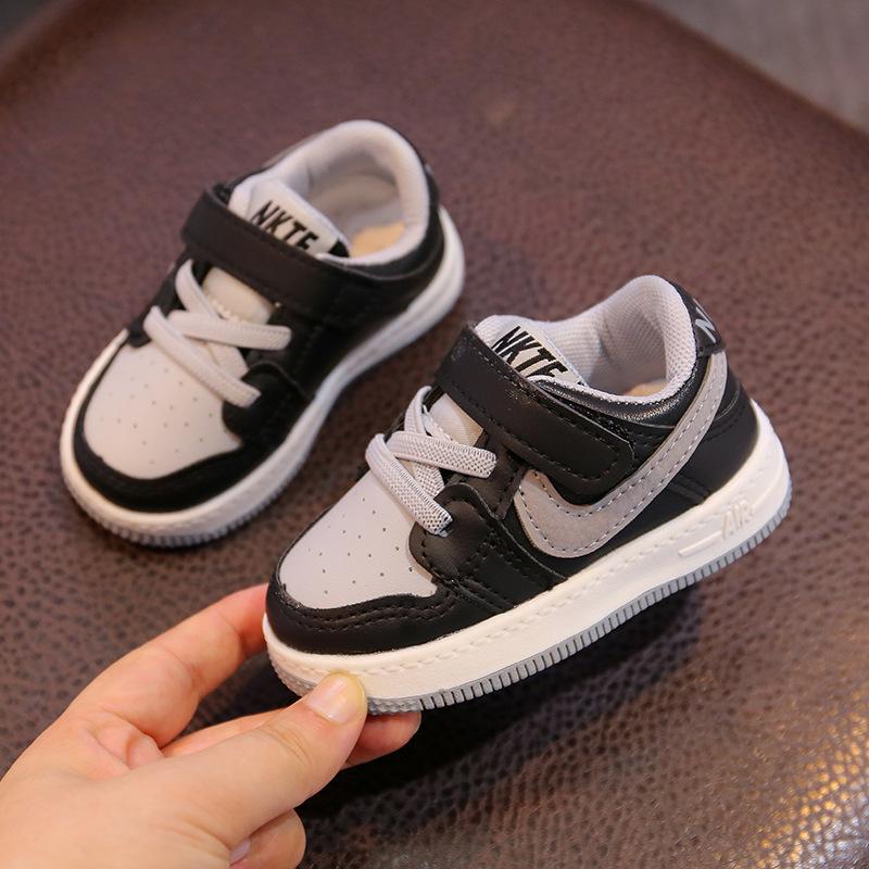 Foreign trade children s and girls shoes sports shoes baby spring and autumn boys high-top board shoes 1-6 years old spring and autumn new models 31 чорний
Foreign trade children s and girls shoes sports shoes baby spring and autumn boys high-top board shoes 1-6 years old spring and autumn new models 31 чорний