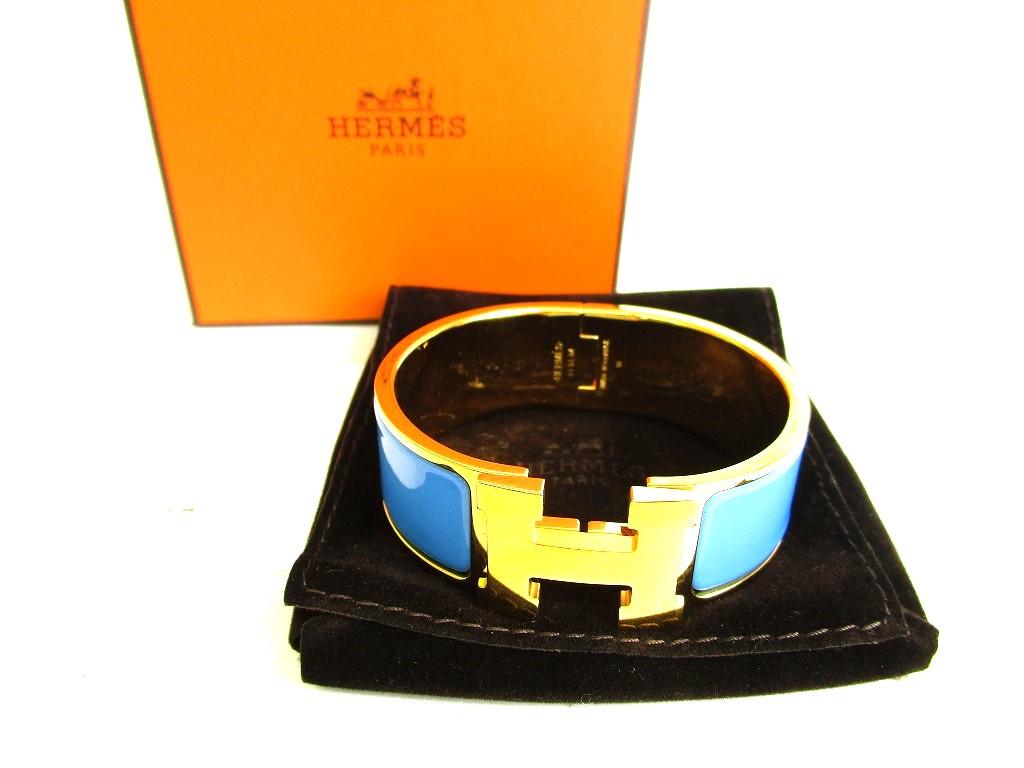 Auth HERMES Gold Plated Light Blue Clic H Bracelet Bangle Small Size #9403 Refurbished
Auth HERMES Gold Plated Light Blue Clic H Bracelet Bangle Small Size #9403 Refurbished