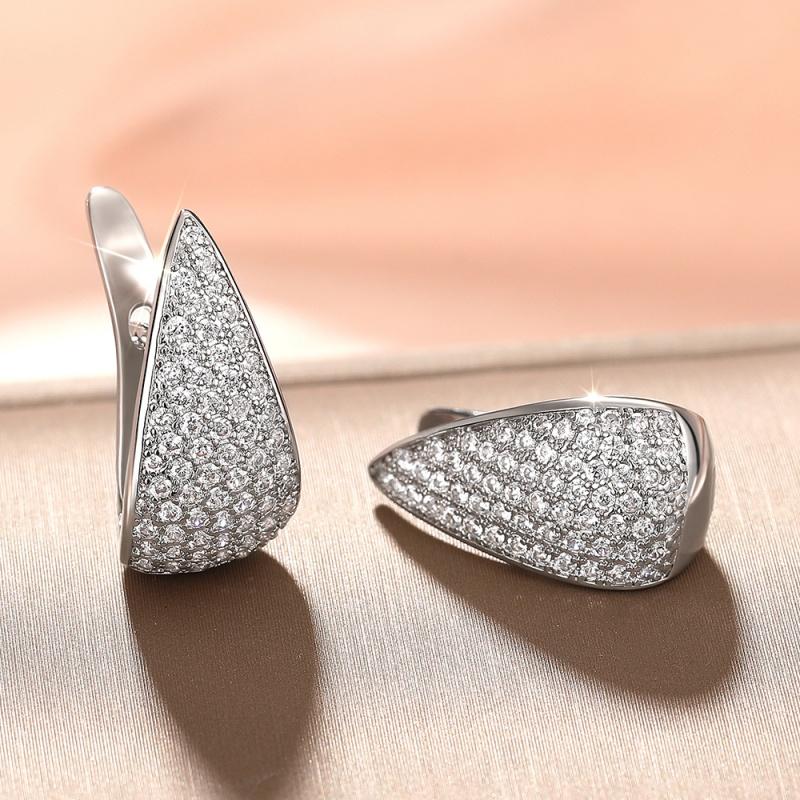 CAOSHI Personality Design Hoop Earrings for Women Modern Versatile Copper Color Zircon with Cubic Zirconia Party Accessories
CAOSHI Personality Design Hoop Earrings for Women Modern Versatile Copper Color Zircon with Cubic Zirconia Party Accessories