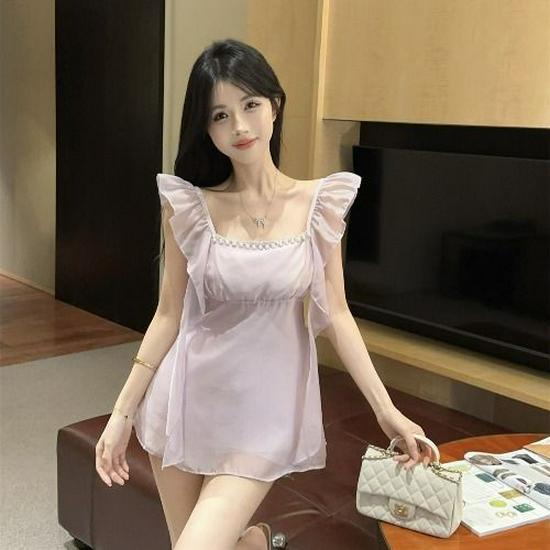 Petite Chiffon Flutter Sleeve Top with Beaded Ribbon and Square Neck Small
Petite Chiffon Flutter Sleeve Top with Beaded Ribbon and Square Neck Small