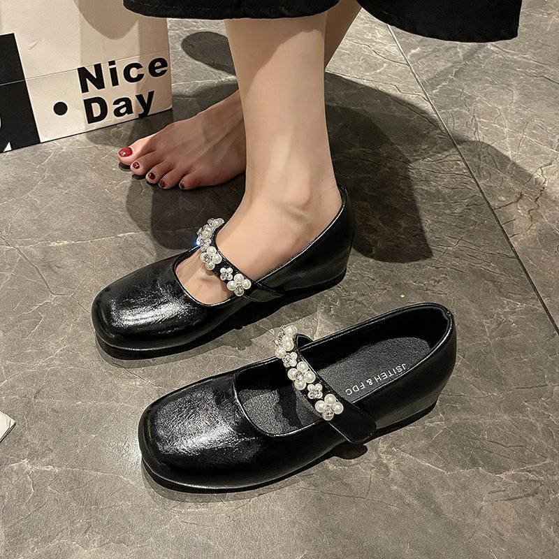 Французские серебристые туфли-лодочки на плоской подошве женские 2025 новая летняя юбка вечерние маленькие кожаные туфли красивые туфли Мэри Джейн женские 40 чёрный
Французские серебристые туфли-лодочки на плоской подошве женские 2025 новая летняя юбка вечерние маленькие кожаные туфли красивые туфли Мэри Джейн женские 40 чёрный