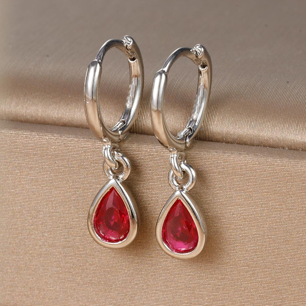 Vintage Stainless Steel Gold Plated Zircon Huggie Hoop Earrings for Women Small Water Drop Earrings Punk Unisex Rock Jewelry
Vintage Stainless Steel Gold Plated Zircon Huggie Hoop Earrings for Women Small Water Drop Earrings Punk Unisex Rock Jewelry