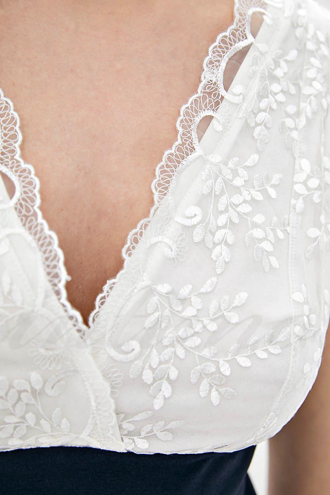 Комплект: топ и шортики Ora (74985) 48(XL) імперська синього кольору
Комплект: топ и шортики Ora (74985) 48(XL) імперська синього кольору