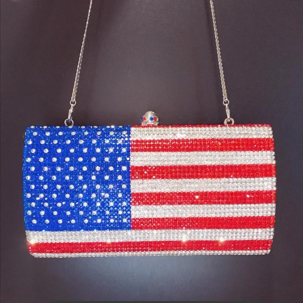 Women s American National Flag Crystal Evening Clutch Diamond Wedding Party Purse WHTUOHENG Prom Handbag Lady Rhinestone Bags 19cmX10.5cmX5.5cm
Women s American National Flag Crystal Evening Clutch Diamond Wedding Party Purse WHTUOHENG Prom Handbag Lady Rhinestone Bags 19cmX10.5cmX5.5cm