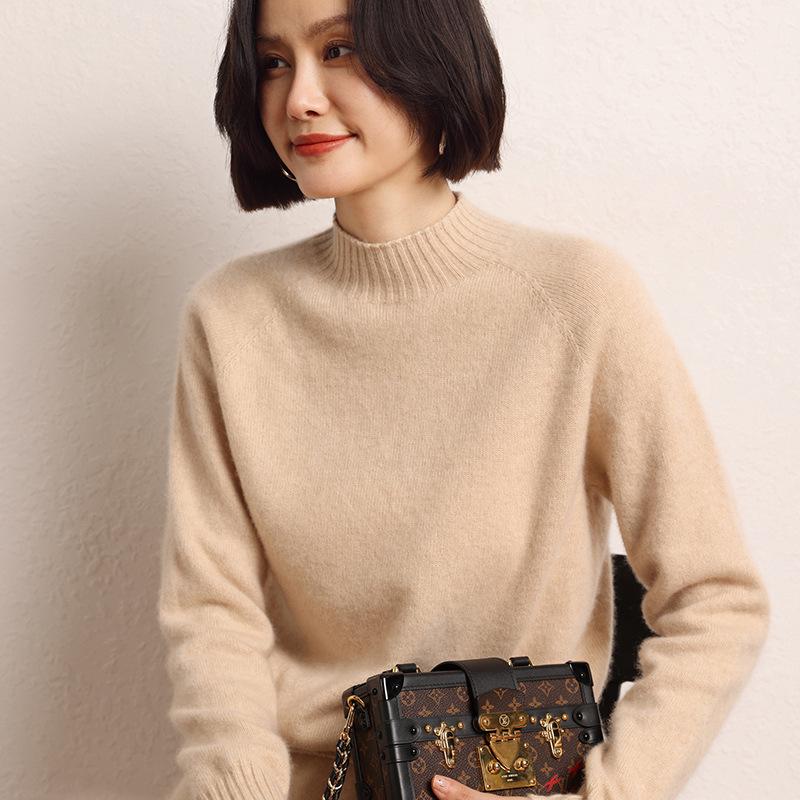 High Neck Cashmere Sweater: Solid Color, Loose Fit, Long Sleeve, Perfect for Autumn & Winter Medium
High Neck Cashmere Sweater: Solid Color, Loose Fit, Long Sleeve, Perfect for Autumn & Winter Medium