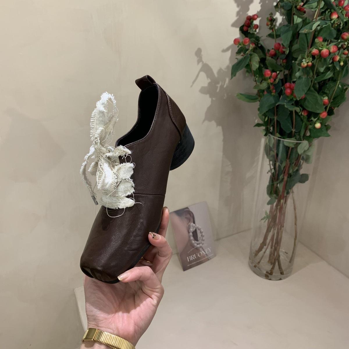 Туфли на низком каблуке в стиле ретро с квадратной головкой, кожаные туфли с высоким толстым каблуком и шнуровкой спереди, женские туфли из мягкой кожи 42 коричневый
Туфли на низком каблуке в стиле ретро с квадратной головкой, кожаные туфли с высоким толстым каблуком и шнуровкой спереди, женские туфли из мягкой кожи 42 коричневый