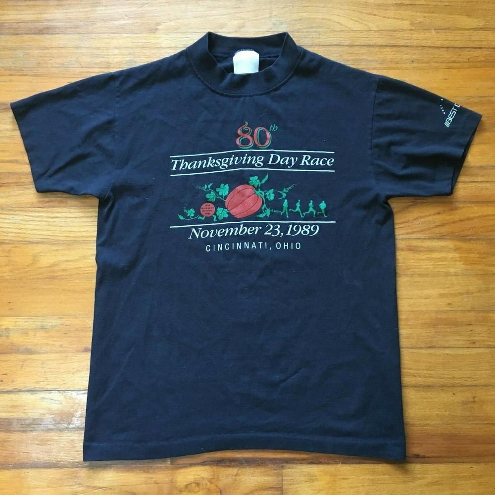 VTG 80s Bike Men Sz M Black Shirt Thanksgiving Race Cincinnati Ohio Pumpkin RARE Unisex T-Shirt M
VTG 80s Bike Men Sz M Black Shirt Thanksgiving Race Cincinnati Ohio Pumpkin RARE Unisex T-Shirt M
