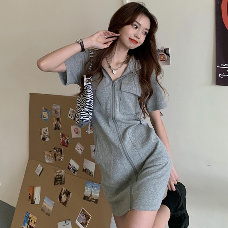 Платье с капюшоном из ткани «рыбья чешуя» в корейском стиле — женское лето 2023 г., тонкая талия, короткие рукава, средняя длина, модный стиль S серый
Платье с капюшоном из ткани «рыбья чешуя» в корейском стиле — женское лето 2023 г., тонкая талия, короткие рукава, средняя длина, модный стиль S серый