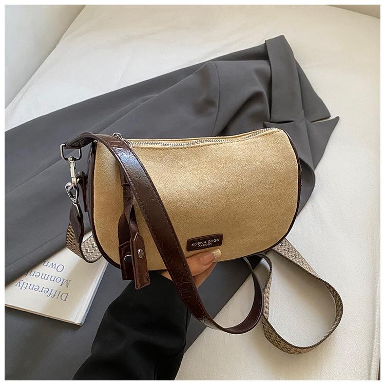 Ретро повседневная сумка женская 2025 новая модная универсальная сумка через плечо корейская версия нишевая высококлассная сумка под мышкой
Ретро повседневная сумка женская 2025 новая модная универсальная сумка через плечо корейская версия нишевая высококлассная сумка под мышкой