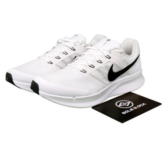 Nike Run Swift 3 White Black - DR2695-102 EU 44.5 белый
Nike Run Swift 3 White Black - DR2695-102 EU 44.5 белый