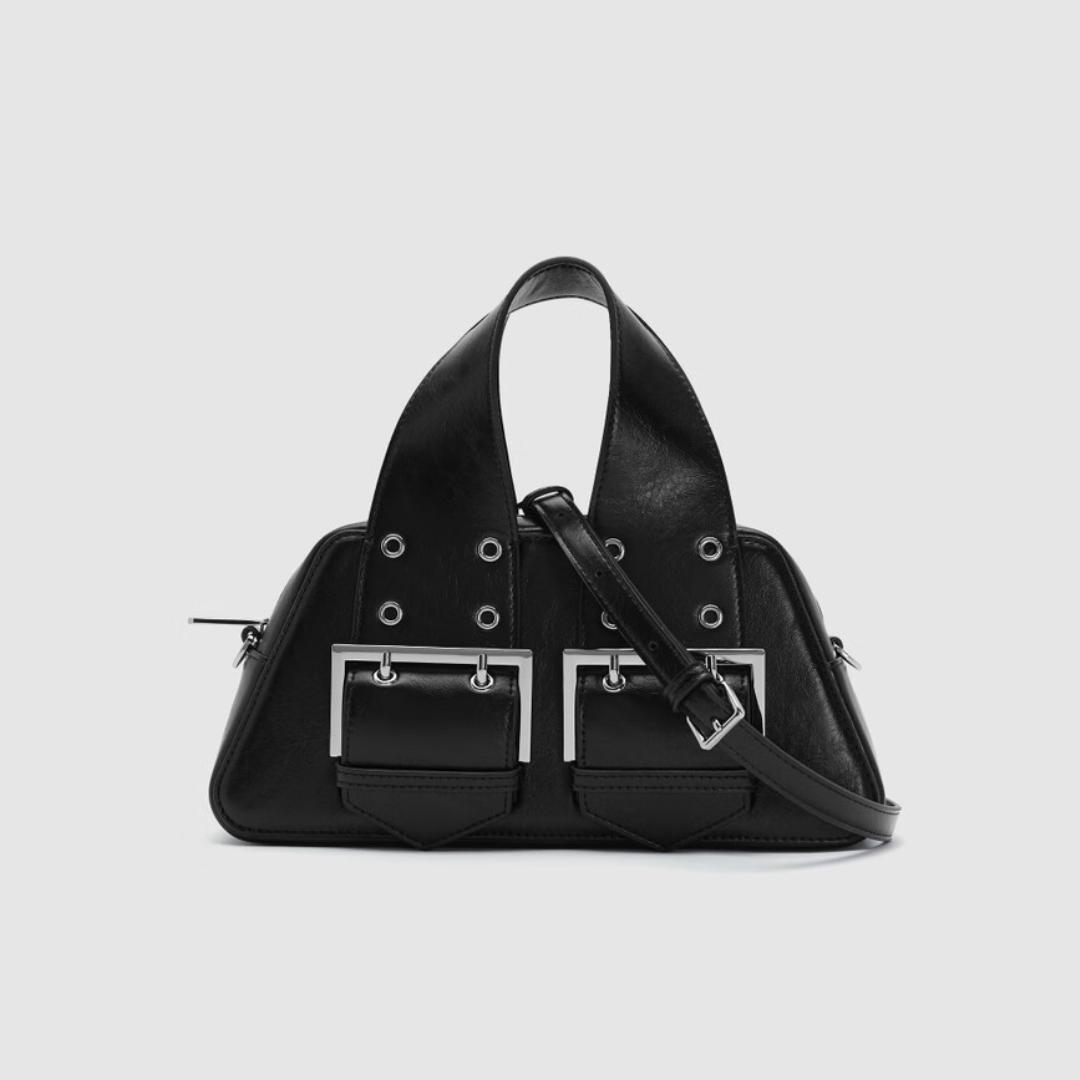 Новая женская модная уличная нишевая сумка через плечо черного цвета 
Новая женская модная уличная нишевая сумка через плечо черного цвета