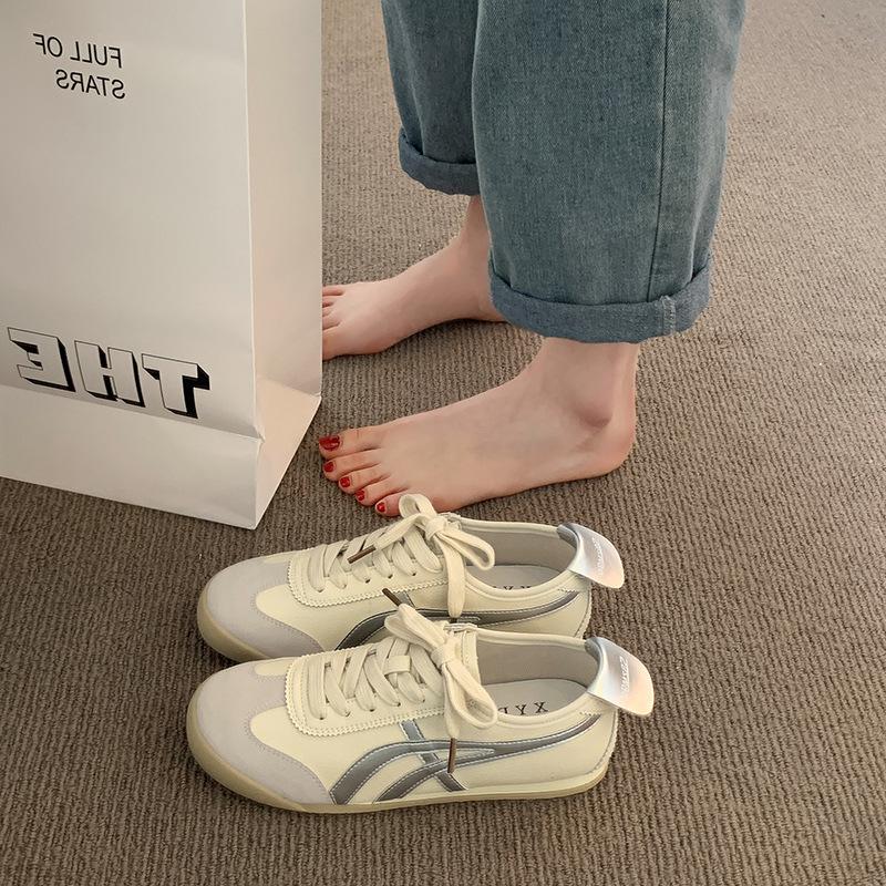 Fashion retro lightweight versatile flat-soled women s new summer soft-soled sports shoes 35
Fashion retro lightweight versatile flat-soled women s new summer soft-soled sports shoes 35