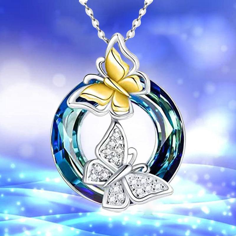 Модное ожерелье с подвеской в форме бабочки и кристаллами 
Модное ожерелье с подвеской в форме бабочки и кристаллами