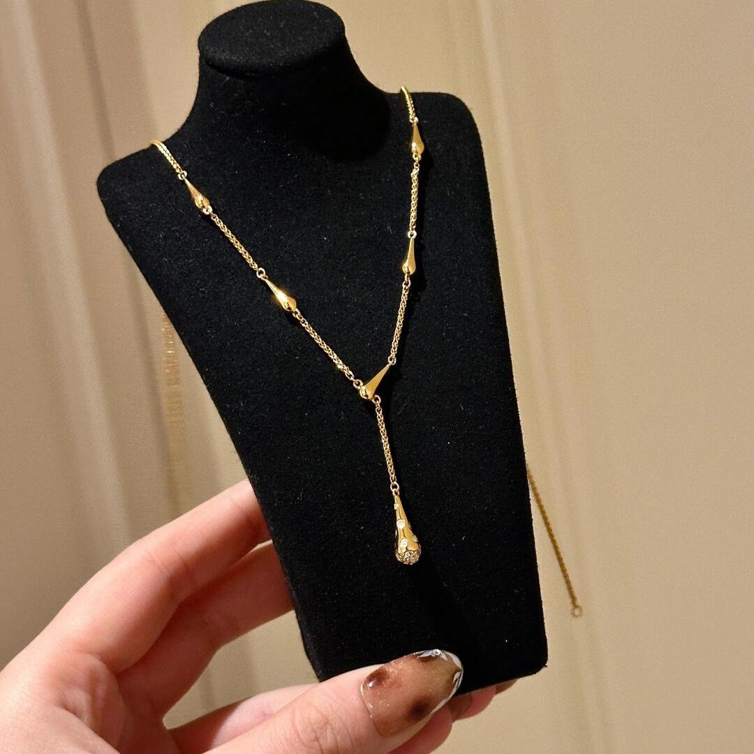 Hourglass Water Droplet Small Waist Necklace, Light Luxury Exquisite Temperament, High-end Feeling Necklace, Collarbone Chain for Women 40CM золотой
Hourglass Water Droplet Small Waist Necklace, Light Luxury Exquisite Temperament, High-end Feeling Necklace, Collarbone Chain for Women 40CM золотой