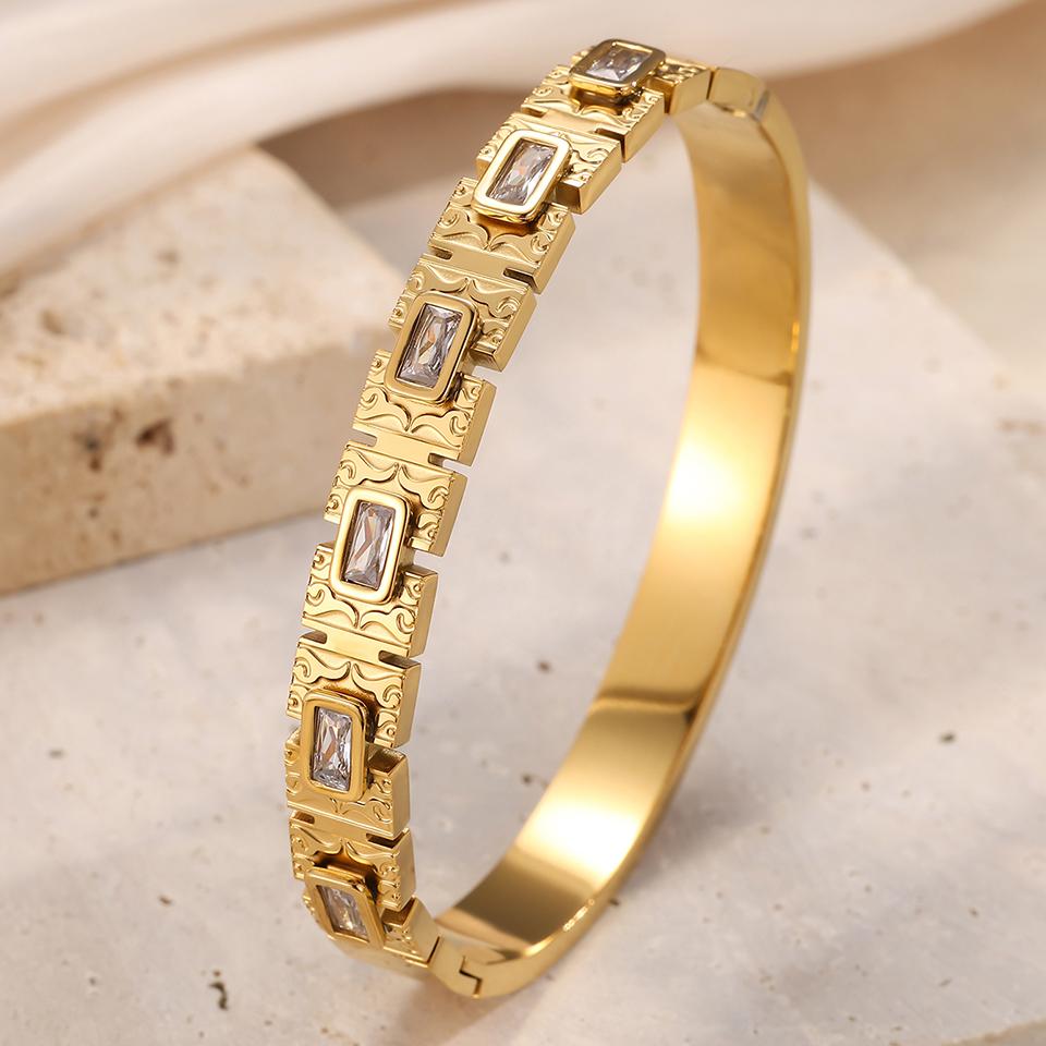 Htpwe Stainless Steel Square Inlaid Zirconium Bracelet Women s Plated 18k Gold Couple Holiday Gift Bracelet Party Daily Zircon білий
Htpwe Stainless Steel Square Inlaid Zirconium Bracelet Women s Plated 18k Gold Couple Holiday Gift Bracelet Party Daily Zircon білий