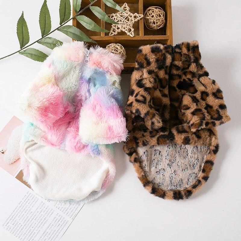 Pet Kleidung Herbst Winter Plüsch Mantel Пуловер с леопардовым принтом Bunte Farben Kleine Hund Katze Jacke Pelz Пуловер Bulldogge Швабры Pudel
Pet Kleidung Herbst Winter Plüsch Mantel Пуловер с леопардовым принтом Bunte Farben Kleine Hund Katze Jacke Pelz Пуловер Bulldogge Швабры Pudel