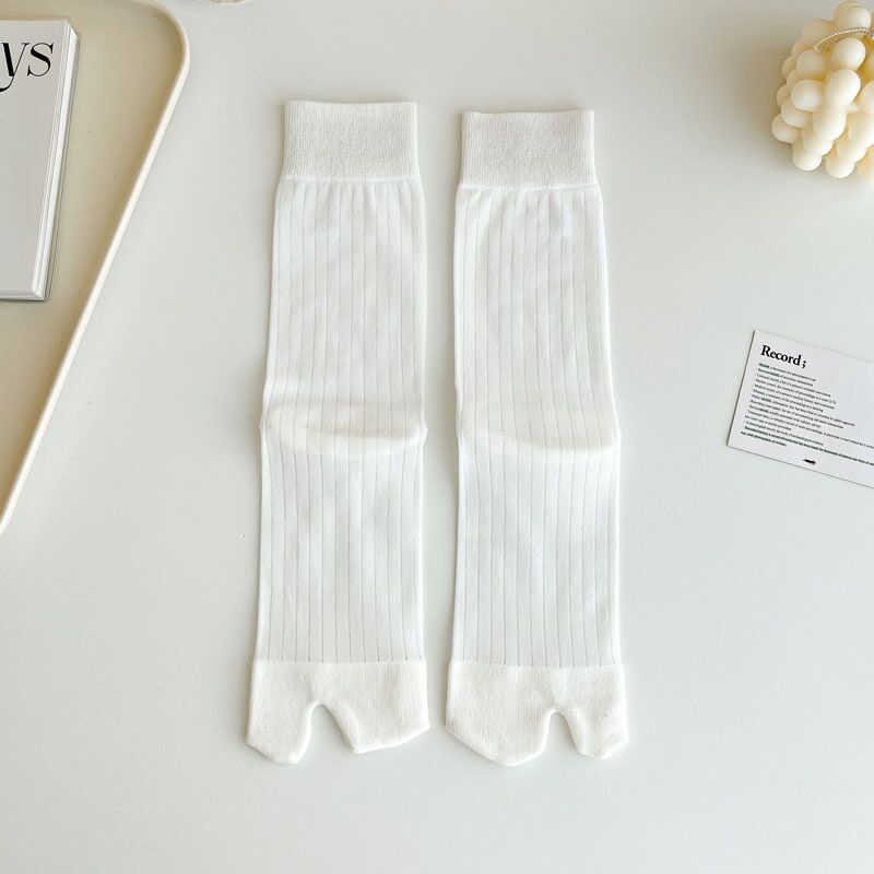 2 Pieces Fashion Show Striped Split Toe Socks – High-Quality Two-Toe Socks for Women, Thin Spring Summer Cotton Socks One Size
2 Pieces Fashion Show Striped Split Toe Socks – High-Quality Two-Toe Socks for Women, Thin Spring Summer Cotton Socks One Size