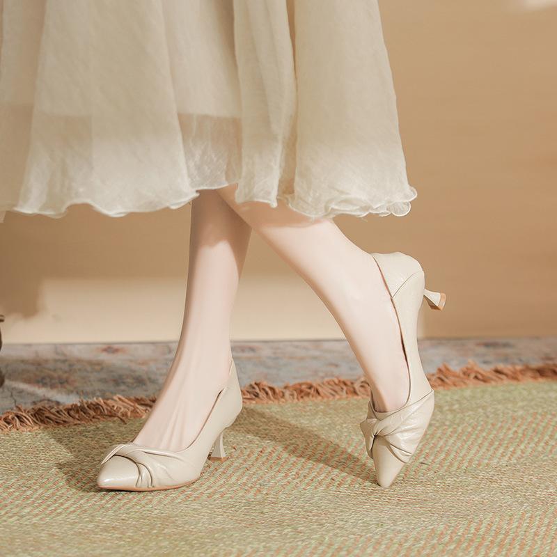 599-61 Temperament thin heels high heels women s new nude skirt fairy gentle soft leather beautiful bridesmaid shoes 33
599-61 Temperament thin heels high heels women s new nude skirt fairy gentle soft leather beautiful bridesmaid shoes 33