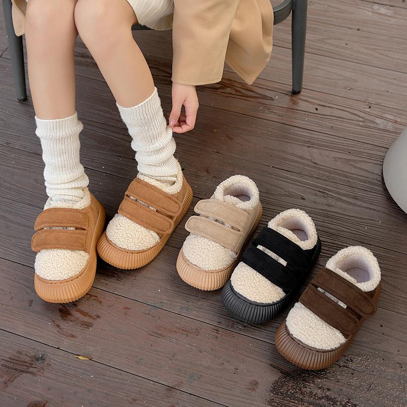 Simple and fashionable cotton slippers 2025 winter new outer wear non-slip, warm and wear-resistant, heightened thick-soled all-inclusive heel 40-41 (suitable for 39-40 feet)
Simple and fashionable cotton slippers 2025 winter new outer wear non-slip, warm and wear-resistant, heightened thick-soled all-inclusive heel 40-41 (suitable for 39-40 feet)