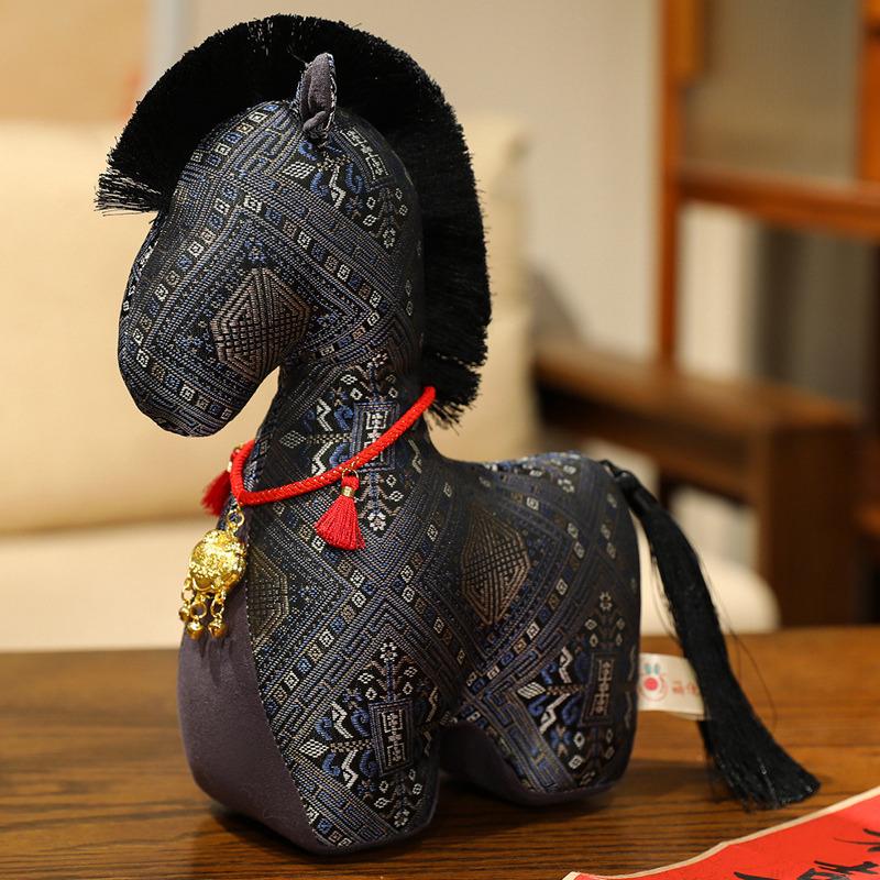 New Year Mascot Decor Chinese Style Fabric Horse Plush Toy Creative Tassel Tail Horse Plush Doll Chinatown Boutique Pony Decor 10cm чорний
New Year Mascot Decor Chinese Style Fabric Horse Plush Toy Creative Tassel Tail Horse Plush Doll Chinatown Boutique Pony Decor 10cm чорний
