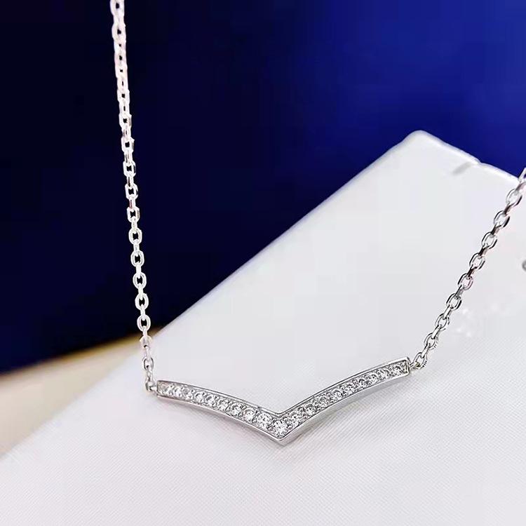 Lulu Tong s925 Sterling Silver V Pendant Luxury Clavicle Necklace - 2022 Hot Sale 925 Sterling Silver
Lulu Tong s925 Sterling Silver V Pendant Luxury Clavicle Necklace - 2022 Hot Sale 925 Sterling Silver