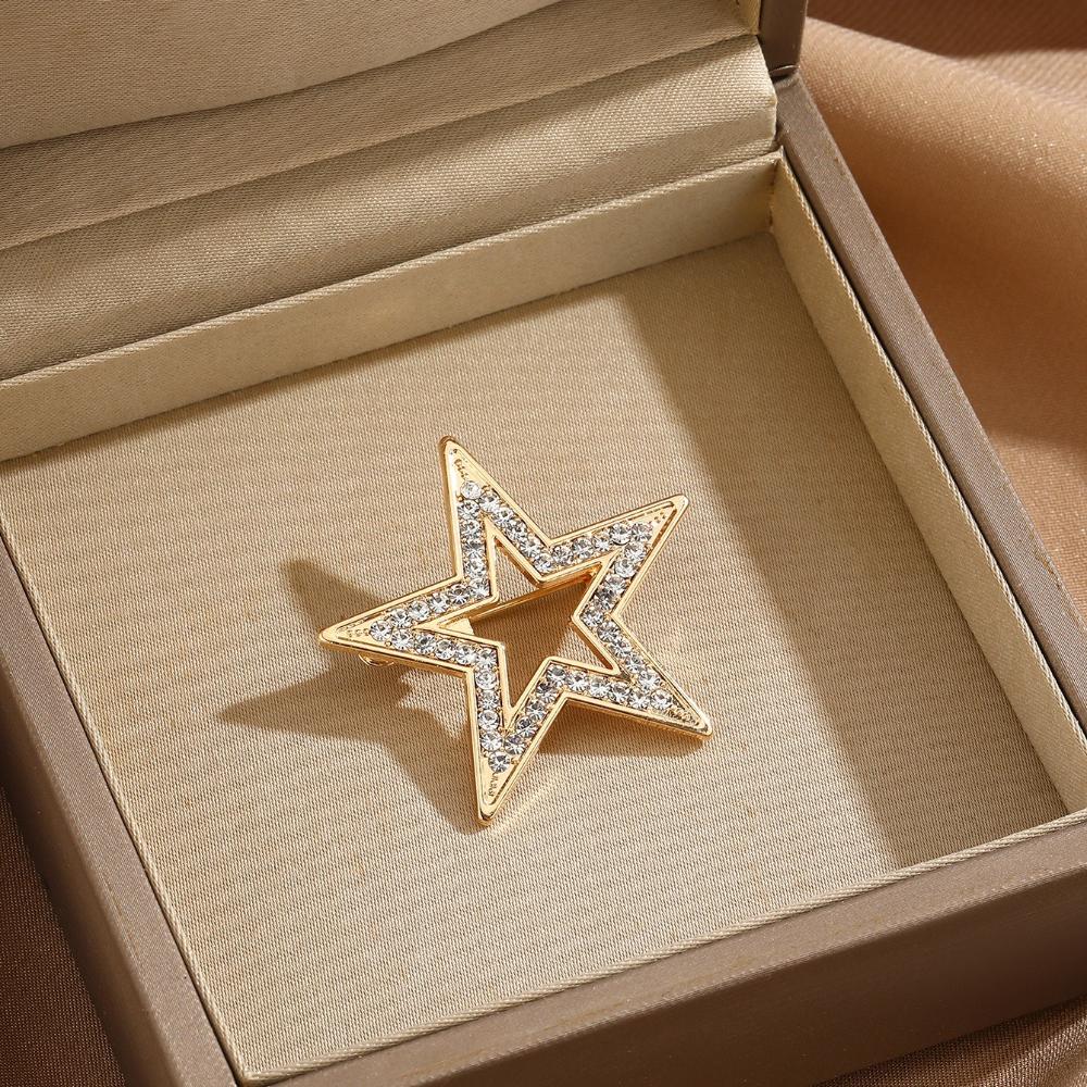 Five-pointed Star-shaped Brooch Universal Diamond-inlaid Alloy Badge Trendy Versatile Clothes Backpack Scarf Accessories Brooch
Five-pointed Star-shaped Brooch Universal Diamond-inlaid Alloy Badge Trendy Versatile Clothes Backpack Scarf Accessories Brooch