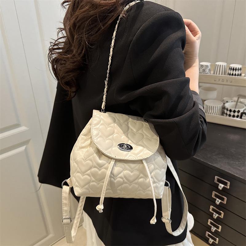 Small fresh and fashionable going out shopping 2025 new solid color texture trendy chain rhombus double shoulder small backpack bag чорний
Small fresh and fashionable going out shopping 2025 new solid color texture trendy chain rhombus double shoulder small backpack bag чорний