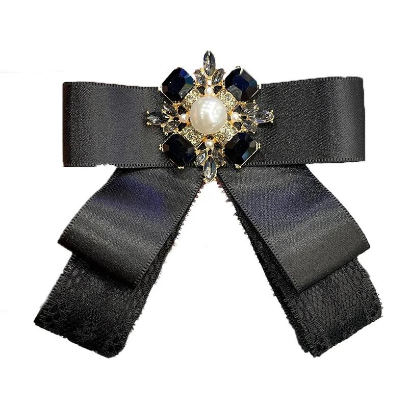 Retro Ribbon Lace Bow Tie Pearl Crystal Fabric Bowknot Brooches for Women College Style Sweater Shirt Collar Pins Jewelry
Retro Ribbon Lace Bow Tie Pearl Crystal Fabric Bowknot Brooches for Women College Style Sweater Shirt Collar Pins Jewelry