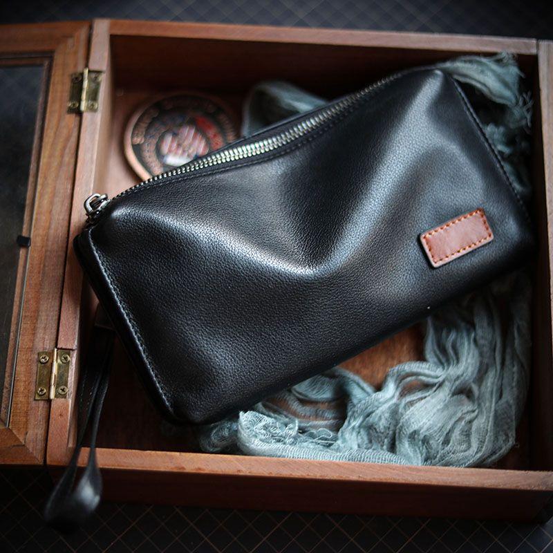 Мужской клатч повседневный на молнии из телячьей кожи Black
Мужской клатч повседневный на молнии из телячьей кожи Black