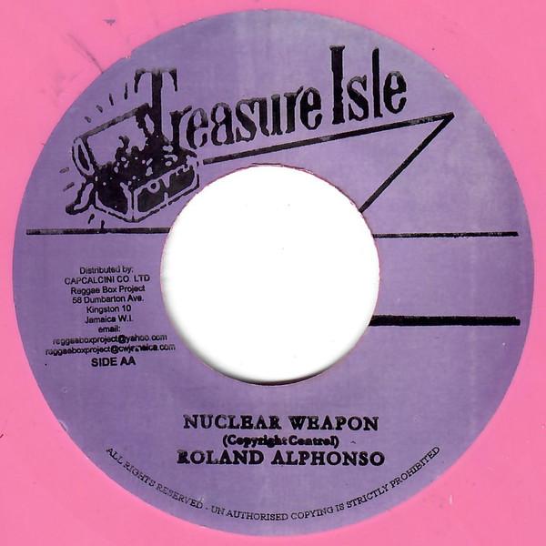 7inch Record STRANGER COLE / ROLAND ALPHONSO - Love Your Neighbour / Nuclear Weapo NONE Treasure Isle Jamaica Reggae, Ska & Dub Used
7inch Record STRANGER COLE / ROLAND ALPHONSO - Love Your Neighbour / Nuclear Weapo NONE Treasure Isle Jamaica Reggae, Ska & Dub Used