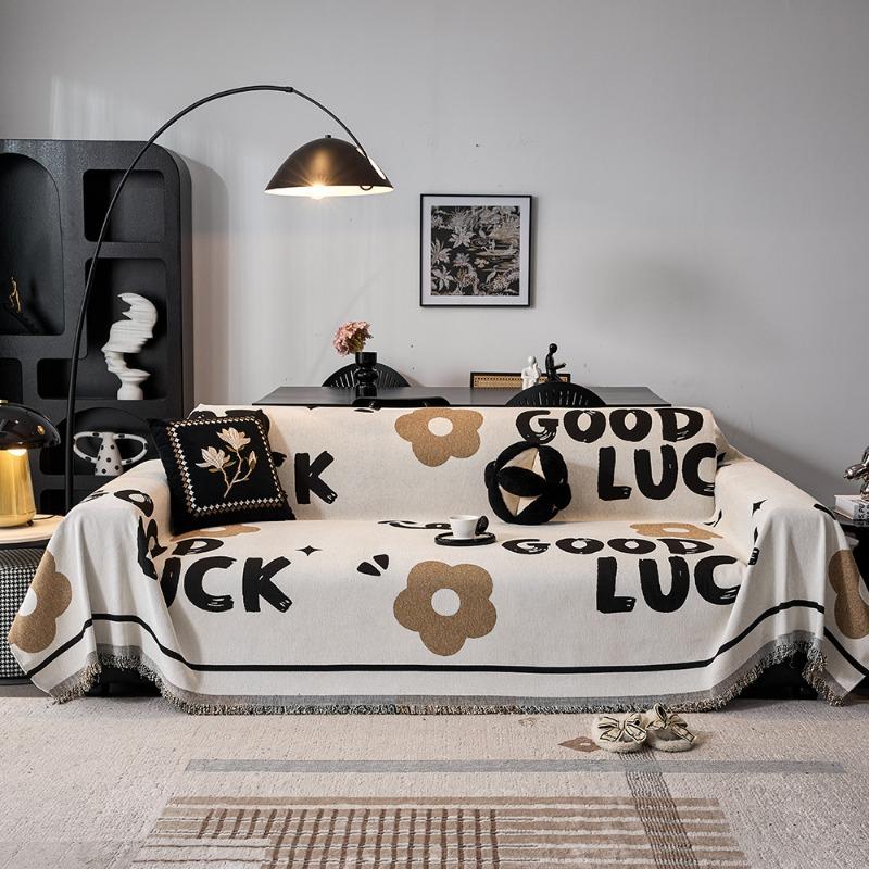 Simple new chenille sofa towel, sofa cover, dust cover, one-piece sofa cover, universal in all seasons 180*130
Simple new chenille sofa towel, sofa cover, dust cover, one-piece sofa cover, universal in all seasons 180*130