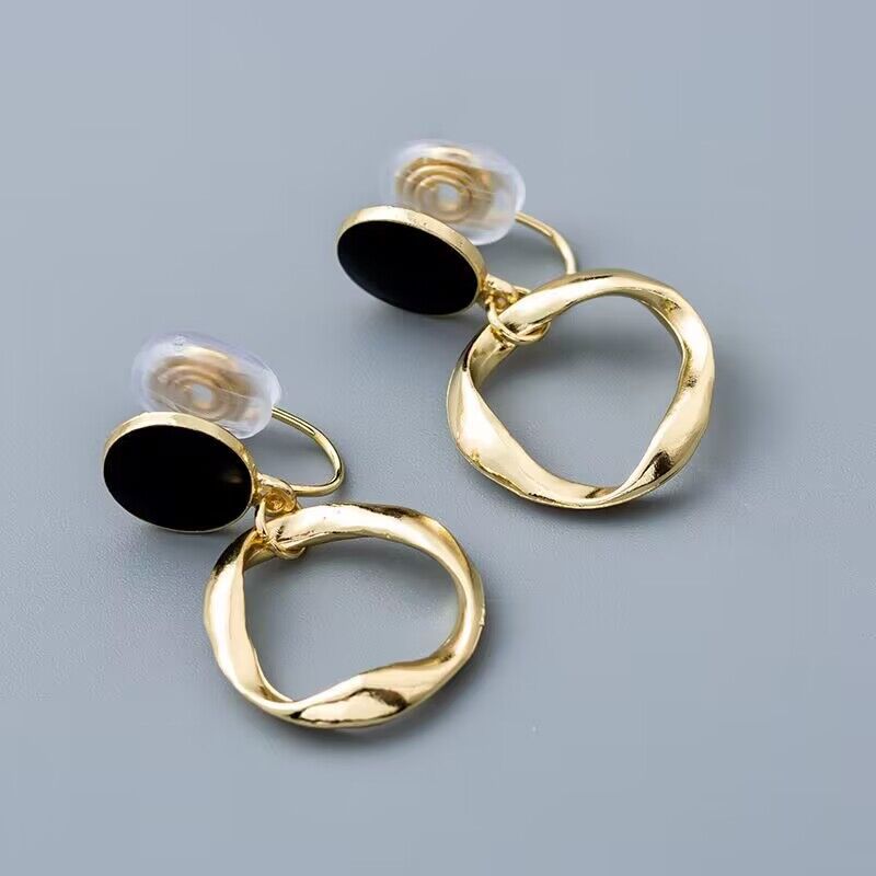 Новые серьги женские спиральки от комаров без пирсинга зажим для ушей геометрические круглые серьги женские
Новые серьги женские спиральки от комаров без пирсинга зажим для ушей геометрические круглые серьги женские