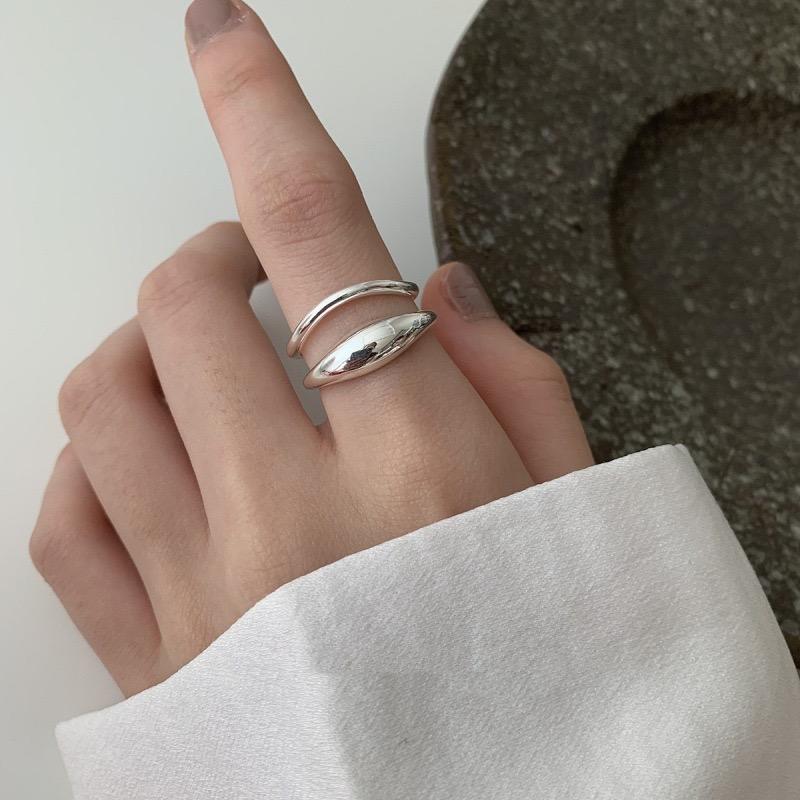 925 Sterling Silver Simple Ring For Women Fine Jewelry Finger Adjustable Open Vintage Hollow Bow Ring For Party Birthday Gift resizable
925 Sterling Silver Simple Ring For Women Fine Jewelry Finger Adjustable Open Vintage Hollow Bow Ring For Party Birthday Gift resizable