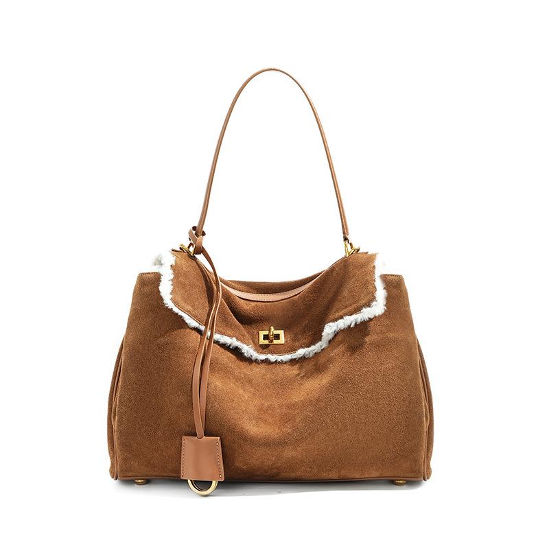 Замшевая сумка-мессенджер большая для поездок на работу, высококлассная сумка-тоут, женская сумка из натуральной кожи, новая универсальная сумочка
Замшевая сумка-мессенджер большая для поездок на работу, высококлассная сумка-тоут, женская сумка из натуральной кожи, новая универсальная сумочка