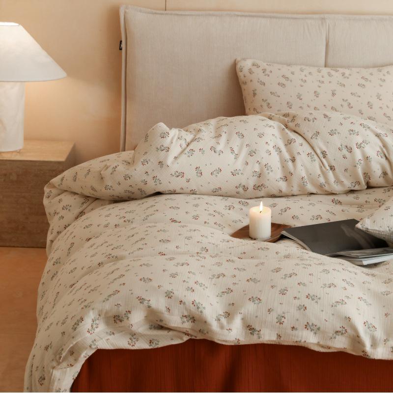 Floral Korean 100% Cotton Crinkled Gauze 4-Piece Bedding Set (60 Count) 1.5m bed set, duvet cover 200x230cm
Floral Korean 100% Cotton Crinkled Gauze 4-Piece Bedding Set (60 Count) 1.5m bed set, duvet cover 200x230cm