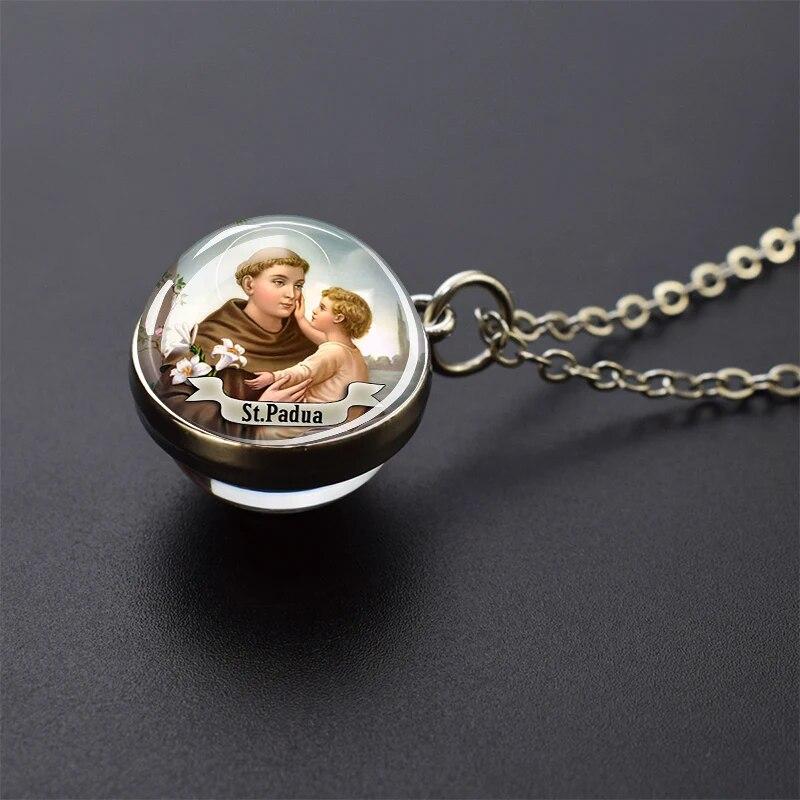 Намисто Ісус і Діва Марія Святий Михайло Джуд Ентоні Патрік Пол Кулон зі скляною кулькою Релігійні ювелірні вироби Християнський подарунок
Намисто Ісус і Діва Марія Святий Михайло Джуд Ентоні Патрік Пол Кулон зі скляною кулькою Релігійні ювелірні вироби Християнський подарунок