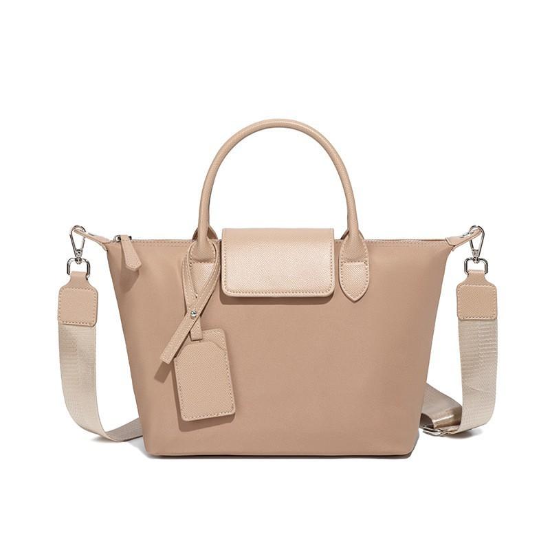 High-quality Texture Nylon Dumpling Bag Niche Light Luxury Large-capacity Handbag Trend All-matching Shoulder
High-quality Texture Nylon Dumpling Bag Niche Light Luxury Large-capacity Handbag Trend All-matching Shoulder