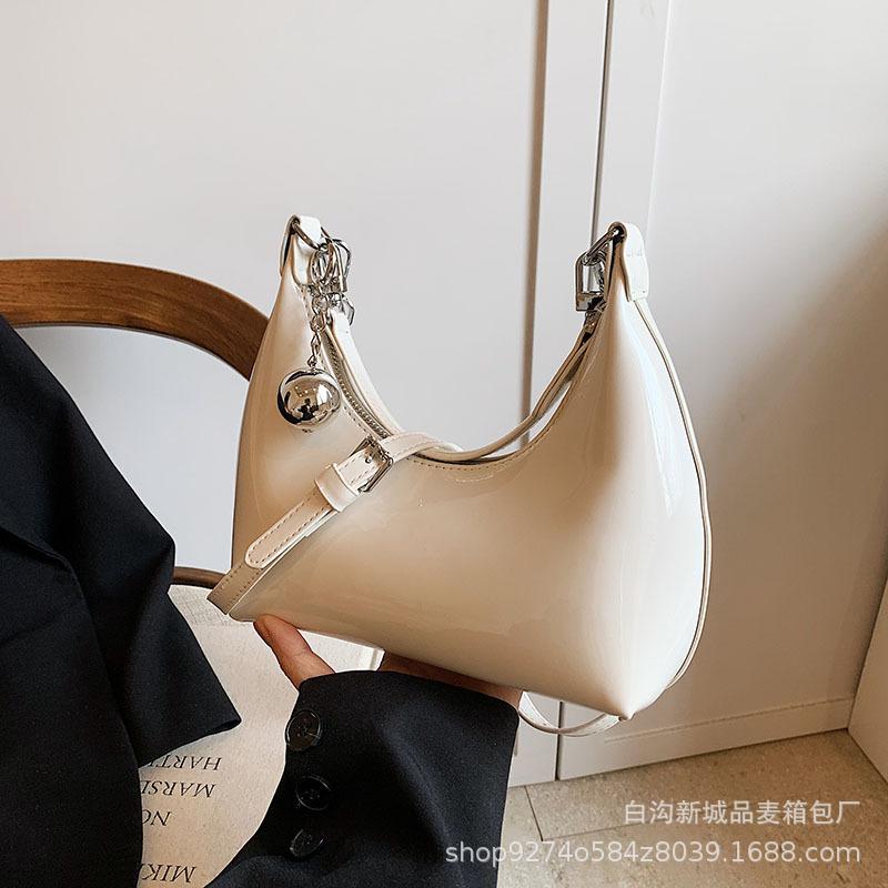 Manufacturer s explosive simple small bag women s 2025 new trendy temperament shoulder bag foreign style crossbody bag білий
Manufacturer s explosive simple small bag women s 2025 new trendy temperament shoulder bag foreign style crossbody bag білий