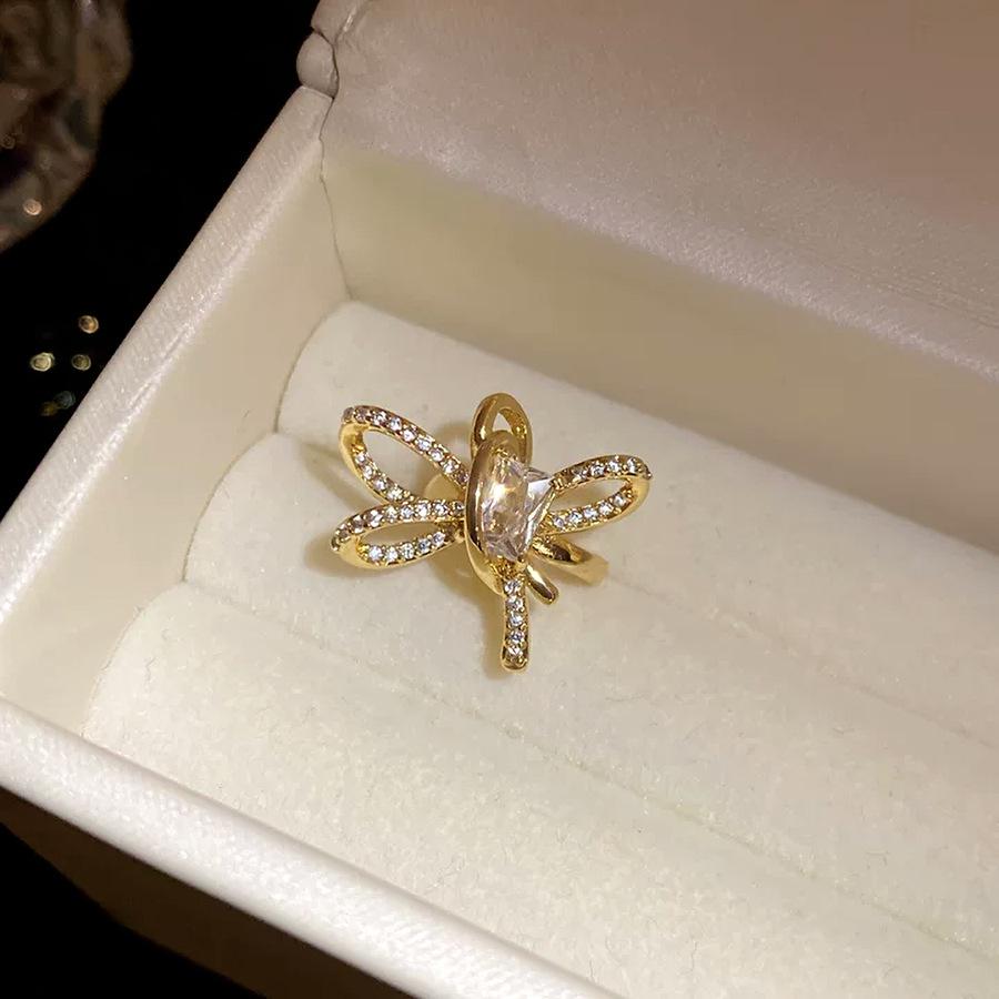 Zircon bow simple and fashionable ear clips European and American retro temperament no ear piercings ear bone clips light luxury high-end earrings
Zircon bow simple and fashionable ear clips European and American retro temperament no ear piercings ear bone clips light luxury high-end earrings