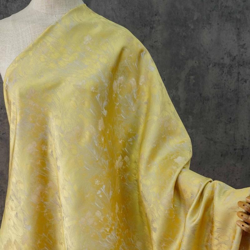 147cm Wide Chinese Style Tulip Jacquard Fabric Vintage Designer Material for Diy Sewing Cheongsam Vest Skirt Shirt Pillow Covers 100x147cm
147cm Wide Chinese Style Tulip Jacquard Fabric Vintage Designer Material for Diy Sewing Cheongsam Vest Skirt Shirt Pillow Covers 100x147cm