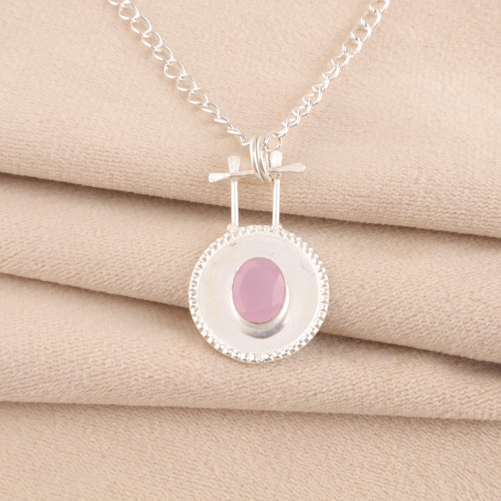 Oval Rose Chalcedony Gemstone 925 Sterling Silver Jewelry Handmade Pendant 1.4 PP-57-18
Oval Rose Chalcedony Gemstone 925 Sterling Silver Jewelry Handmade Pendant 1.4 PP-57-18