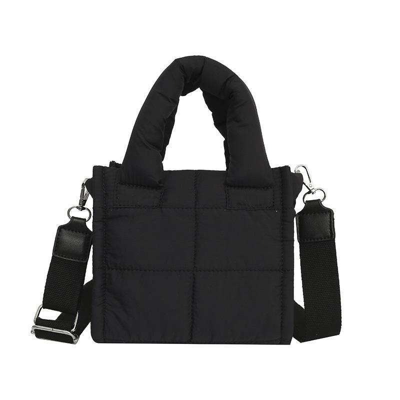 Легкая пуховая хлопковая сумочка для корейских миниатюрных женщин чёрный
Легкая пуховая хлопковая сумочка для корейских миниатюрных женщин чёрный