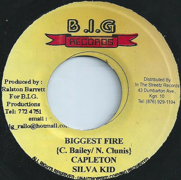 7inch Record CAPLETON & SILVA KID / LEMMON - Biggest Fire / Tear It Off NONE B.I.G. Records 2002 Jamaica Reggae, Ska & Dub Used
7inch Record CAPLETON & SILVA KID / LEMMON - Biggest Fire / Tear It Off NONE B.I.G. Records 2002 Jamaica Reggae, Ska & Dub Used