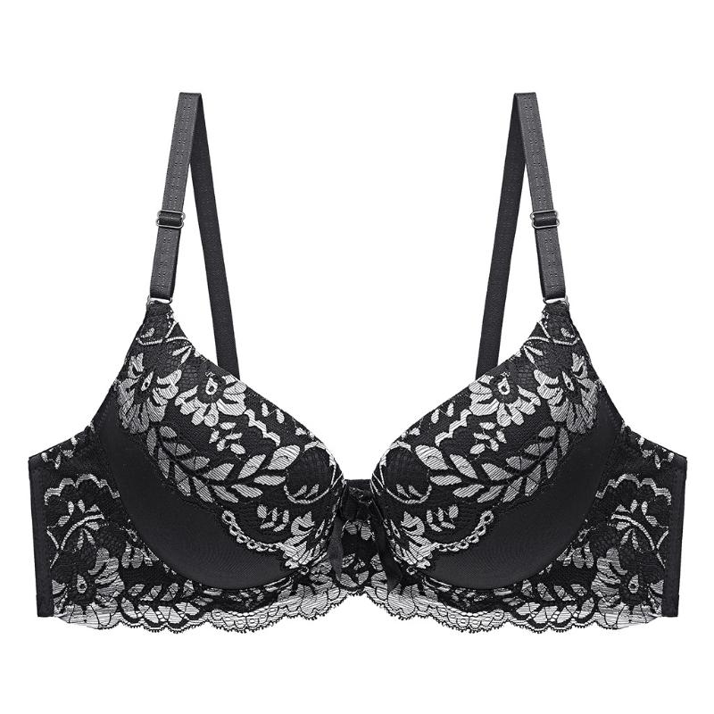 Большой кружевной бюстгальтер для женского нижнего белья 
Большой кружевной бюстгальтер для женского нижнего белья