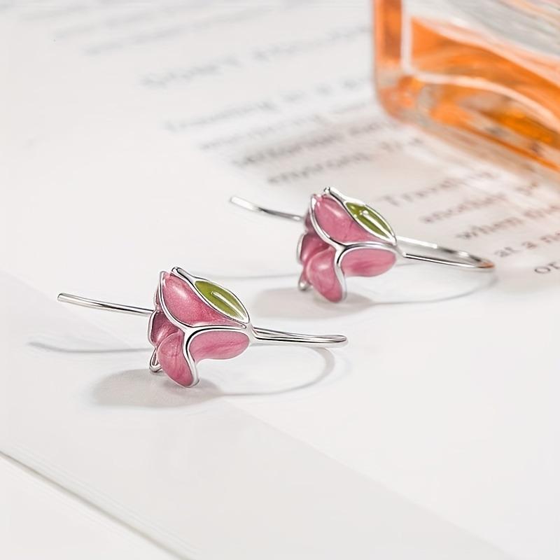 Sweet and Romantic Pink Color Tulip Flower Earrings, Suitable for Women s Daily Wear, Holiday Party Accessories and Gifts
Sweet and Romantic Pink Color Tulip Flower Earrings, Suitable for Women s Daily Wear, Holiday Party Accessories and Gifts